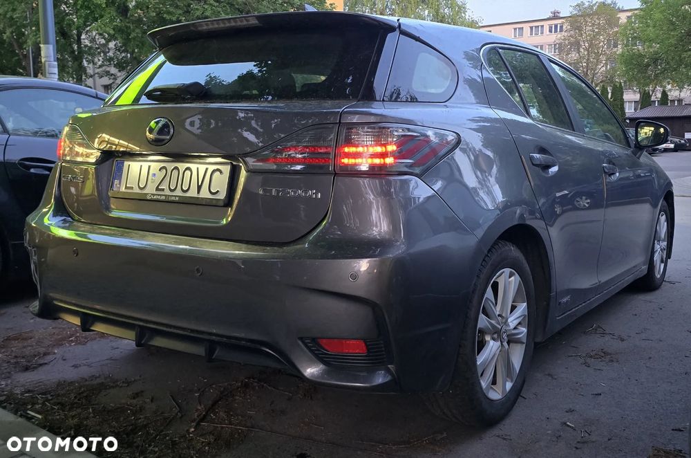 Lexus CT - 13