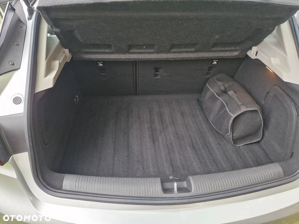 Opel Astra 1.4 T Enjoy S&S - 17