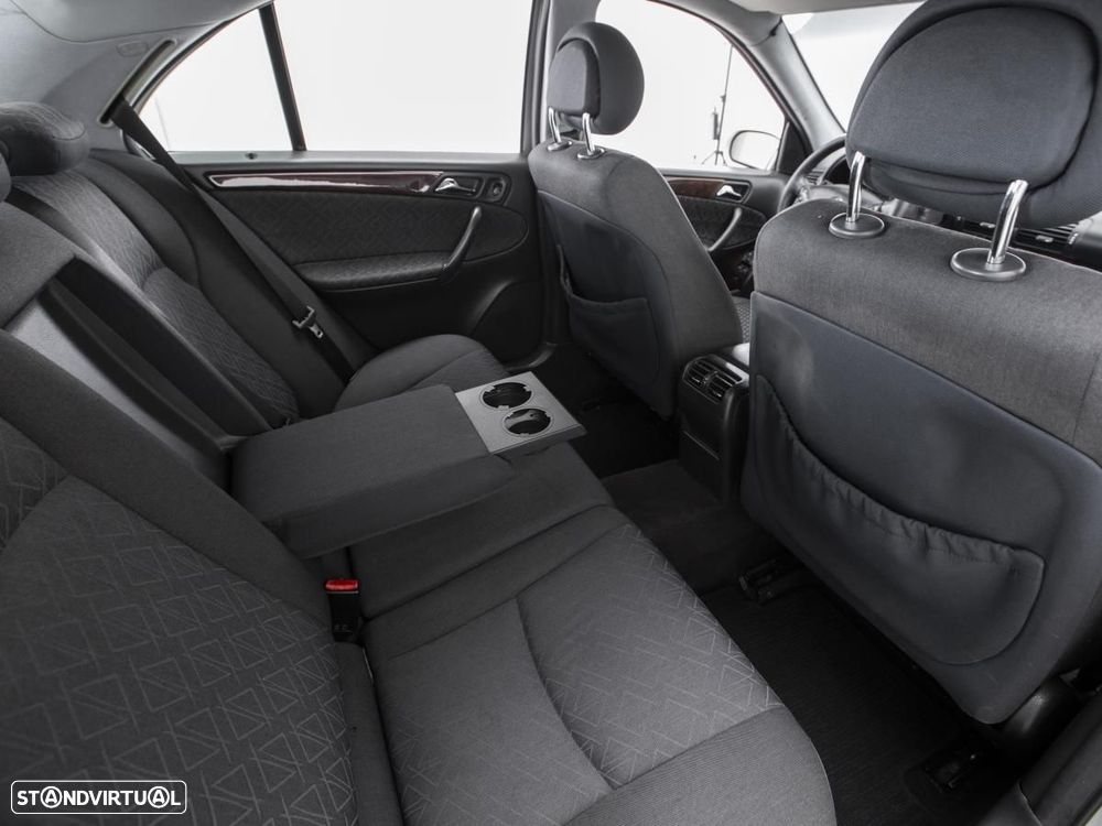 Mercedes-Benz C 220 - 10