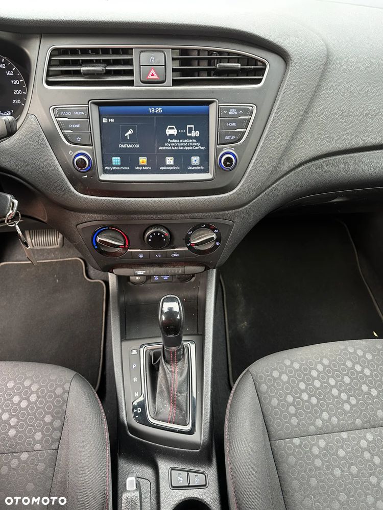 Hyundai i20 1.0 T-GDi Premium DCT - 12