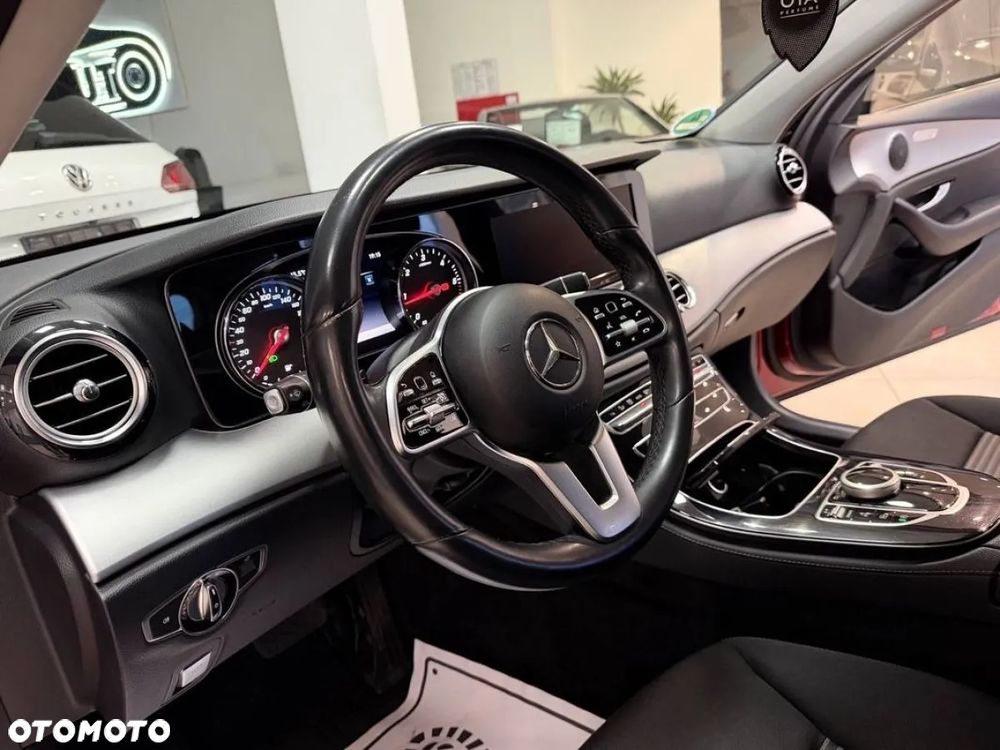 Mercedes-Benz Klasa E 220 d 9G-TRONIC Avantgarde - 27