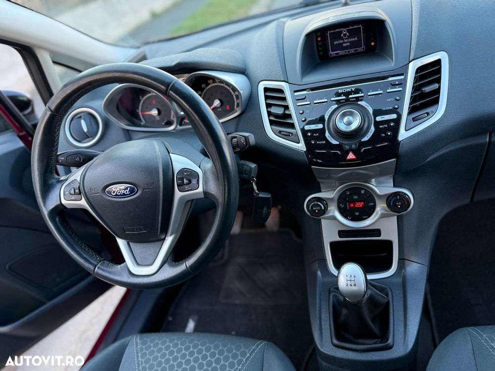 Ford Fiesta 1.6 TDCi Ghia - 9