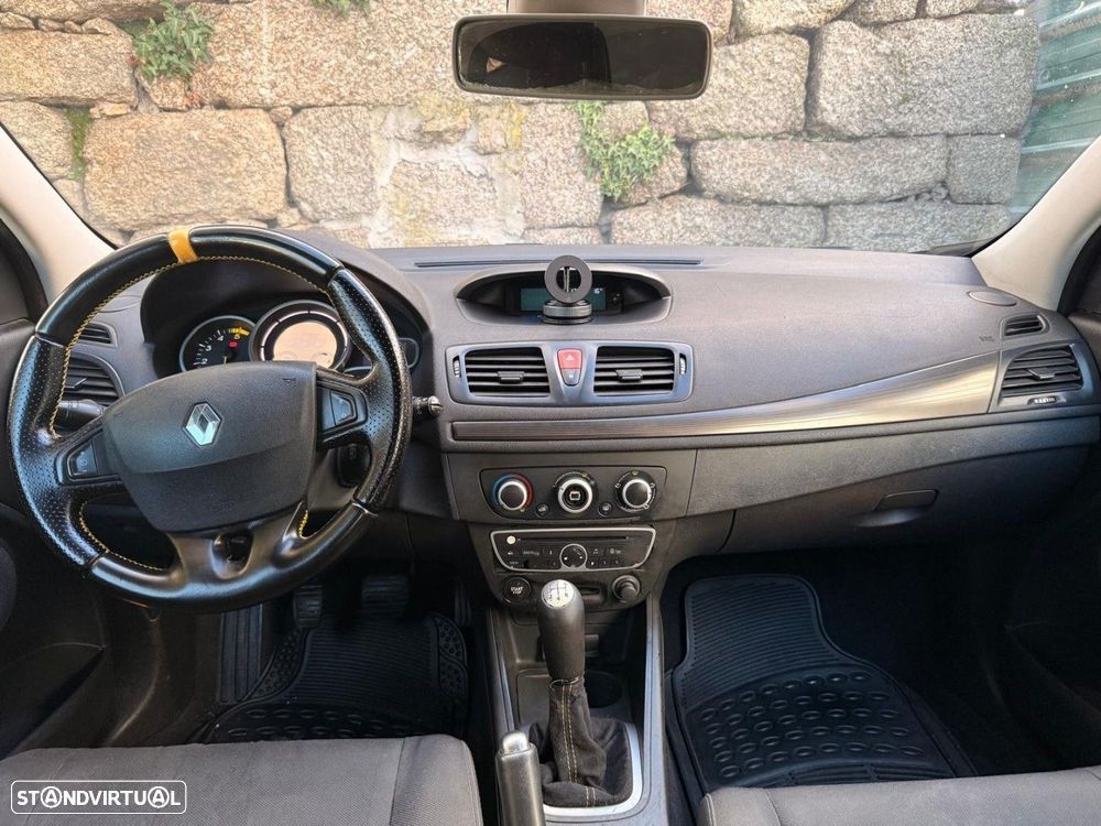 Renault Mégane Coupe 1.5 dCi Dynamique S - 8