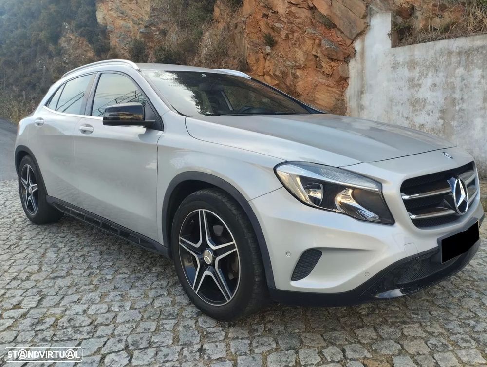 Mercedes-Benz GLA 180 CDi AMG Line - 3