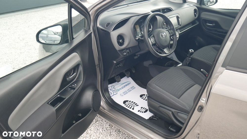 Toyota Yaris - 16