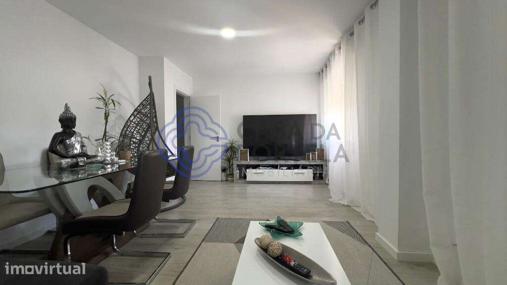 T2 Renovado e Mobilado no Coração do Miratejo – Conforto Moderno com T - Grande imagem: 3/27
