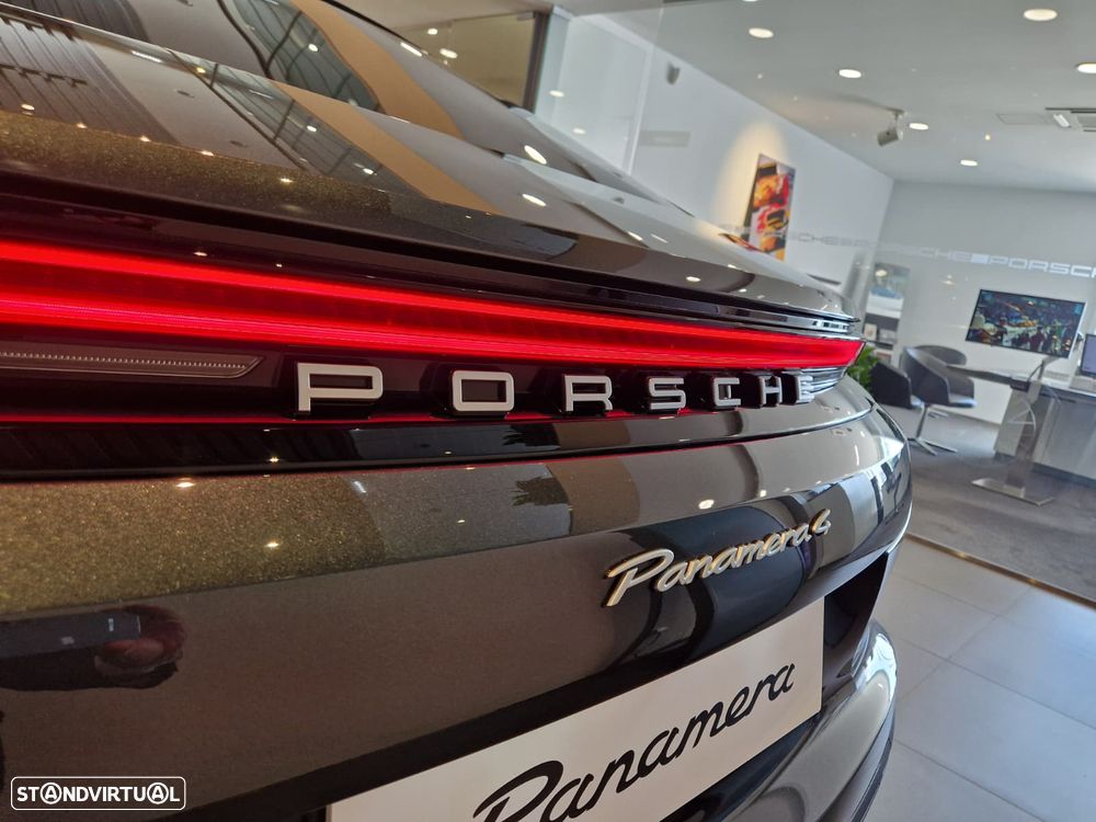 Porsche Panamera 4 E-Hybrid - 5