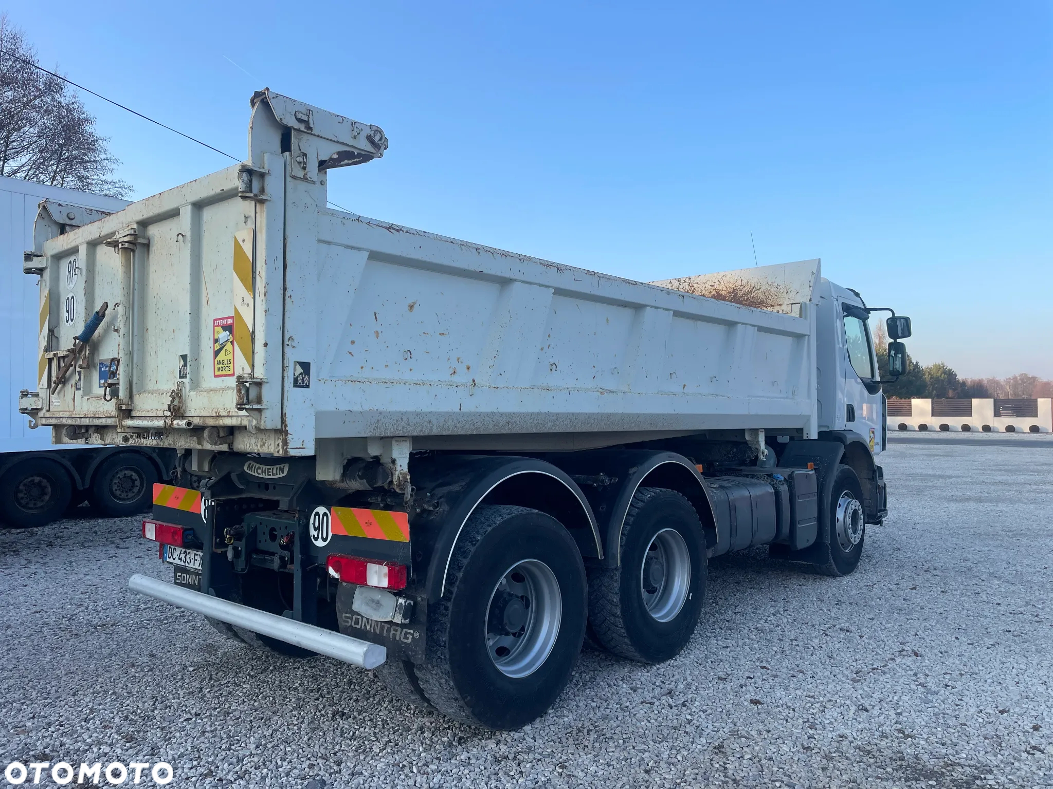 Renault Lander 6X4 - 10