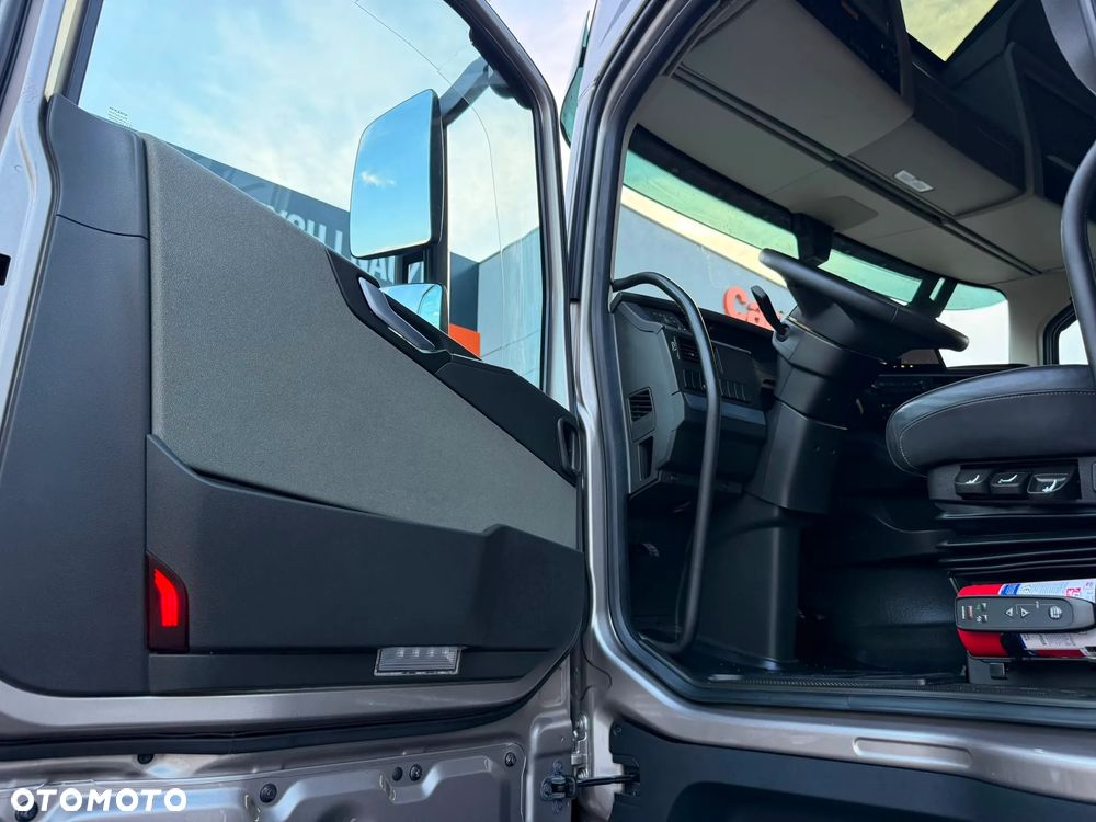 Volvo FH/540/EURO6/FULL LED/SKÓRY/24.4L/100km/METALIK /ON1100 L/SPROWADZONY - 23