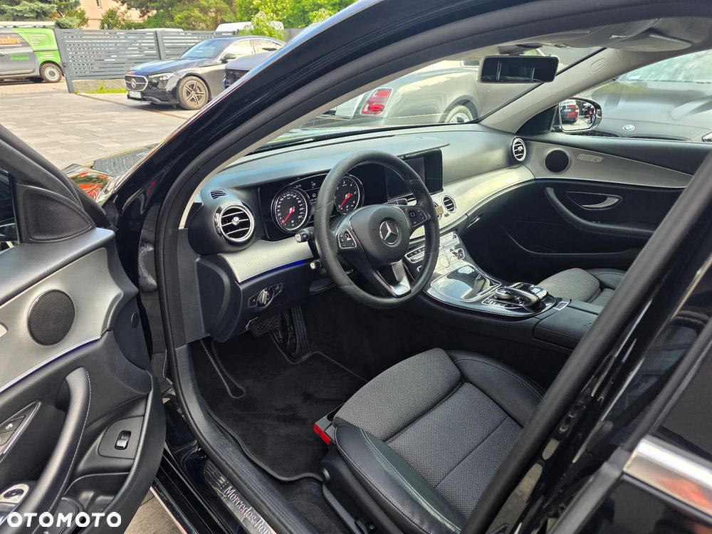 Mercedes-Benz Klasa E 220 d Business Edition 9G-TRONIC - 20