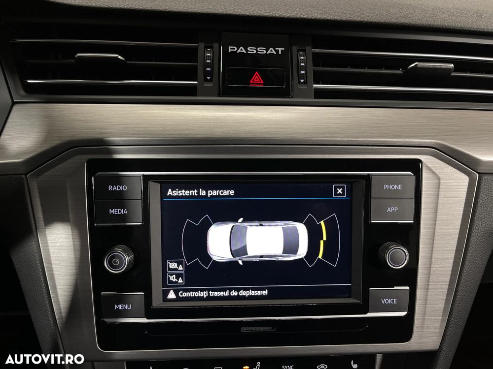 Volkswagen Passat 1.5 TSI ACT DSG Advance - 16
