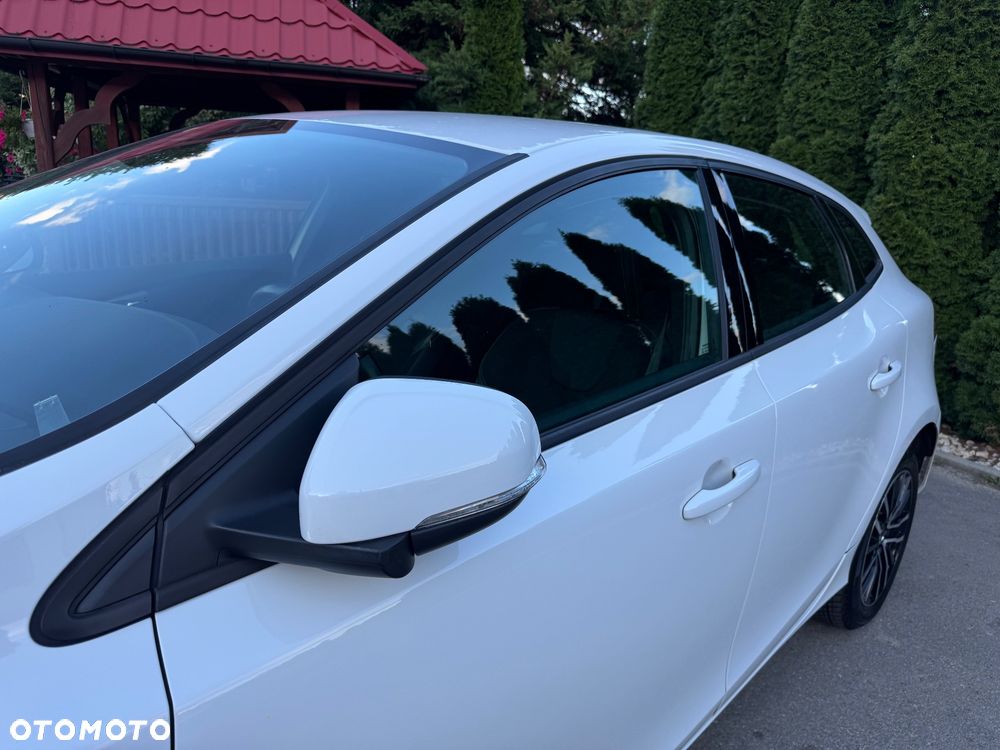 Volvo V40 T2 Geartronic Momentum - 32