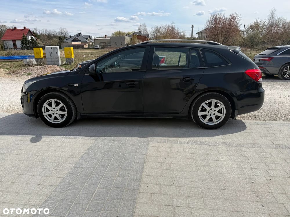 Chevrolet Cruze 1.6 LS - 6