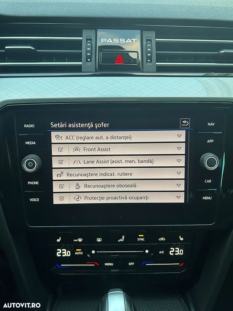 Volkswagen Passat Variant 2.0 TDI SCR DSG Comfortline - 16