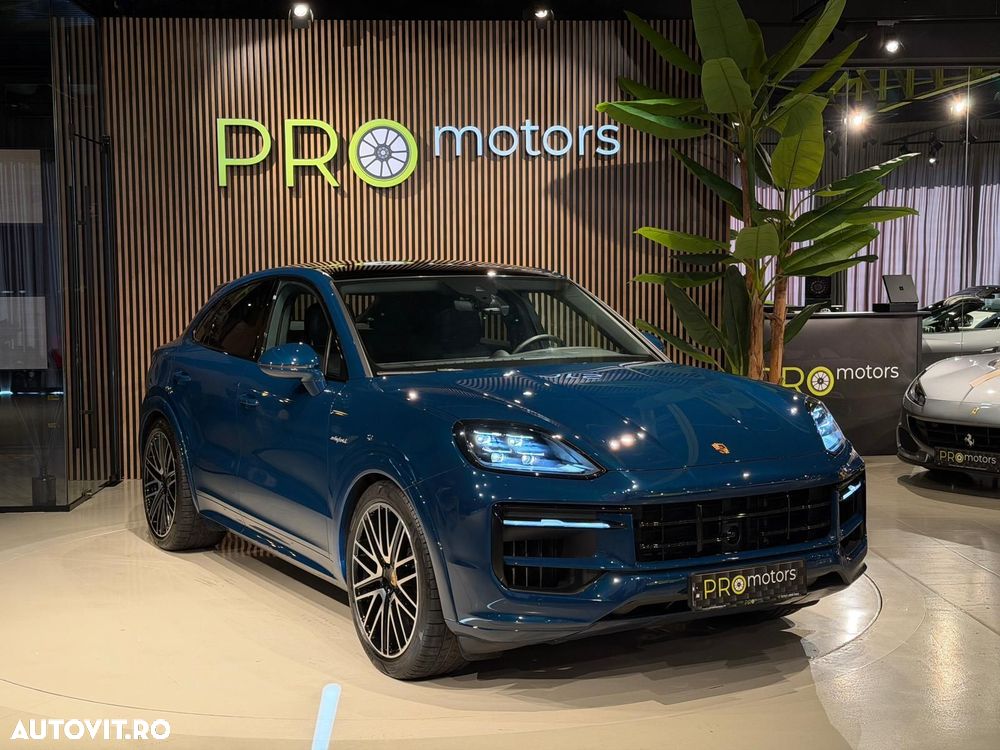 Porsche Cayenne Coupe E-Hybrid Black Edition - 4