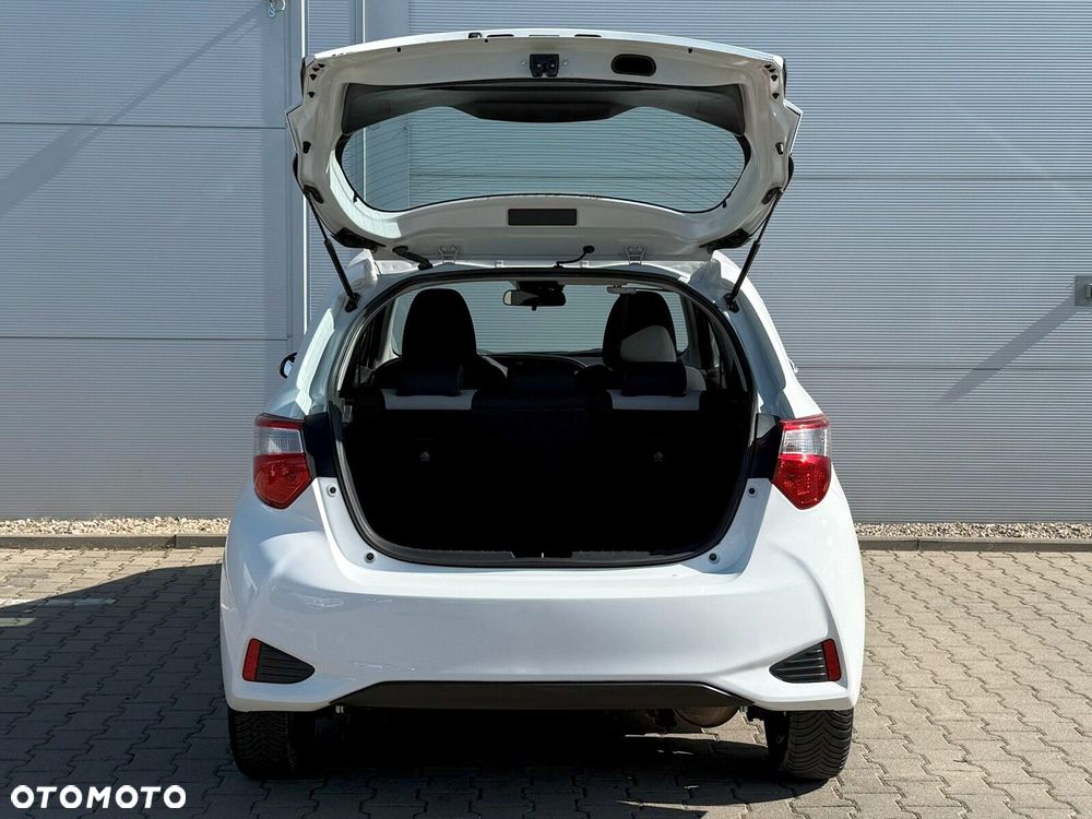 Toyota Yaris - 10