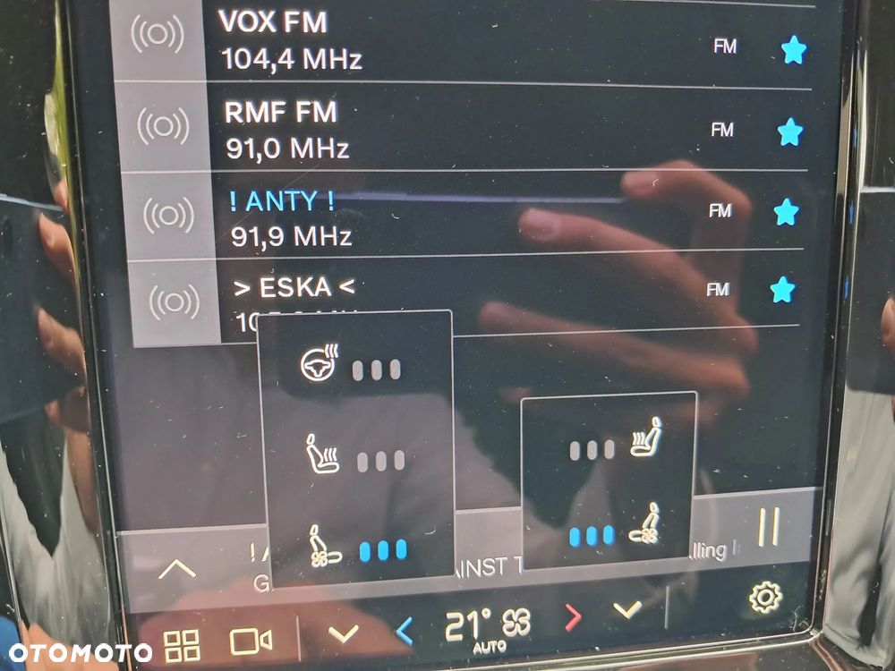 Volvo XC 60 T6 Plug-In Hybrid AWD Ultra Black Edition - 22