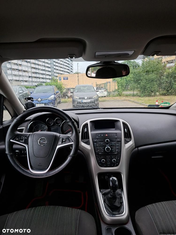 Opel Astra 1.4 Turbo - 10