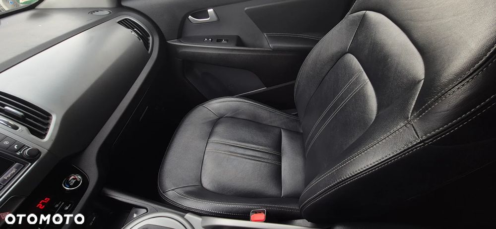 Kia Sportage 1.7 CRDI 2WD Dream-Team Edition - 12