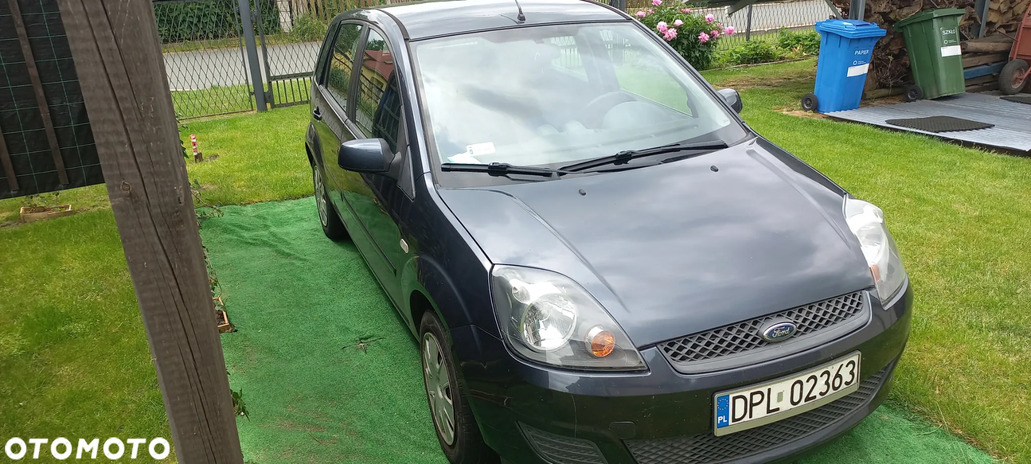 Ford Fiesta 1.3 Ambiente - 2