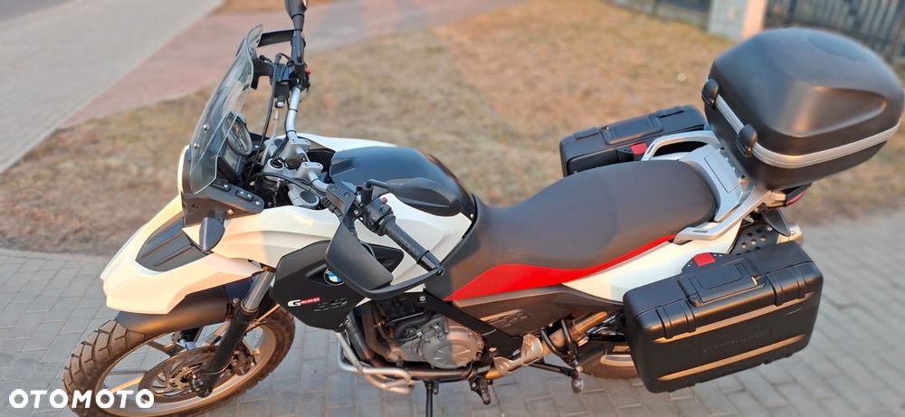 BMW G - 8