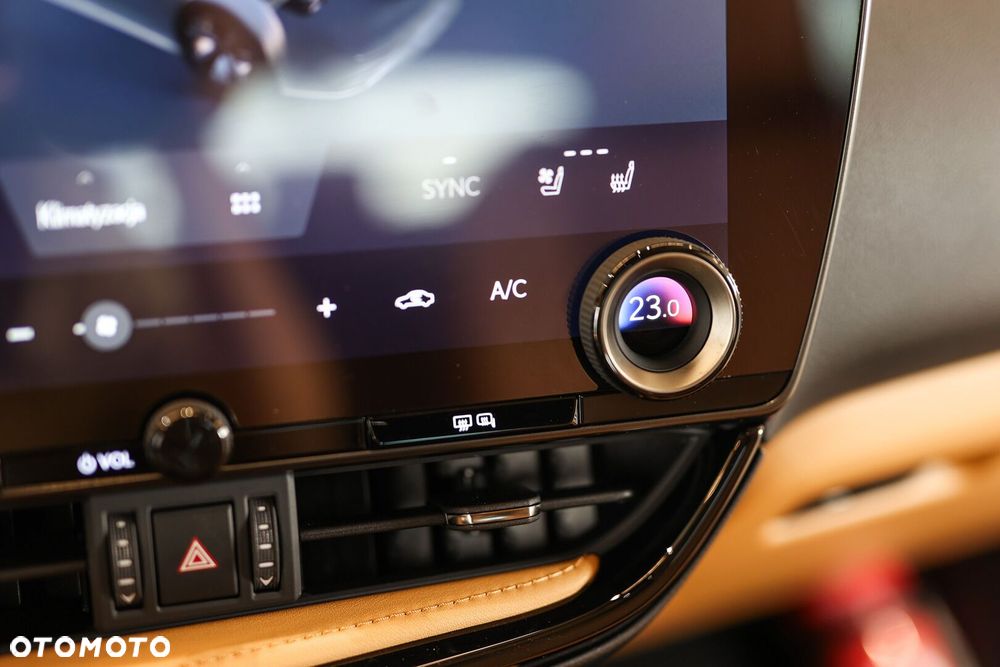 Lexus NX 350h Omotenashi AWD - 33