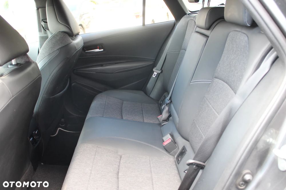 Toyota Corolla Cross 2.0 Hybrid Executive - 22