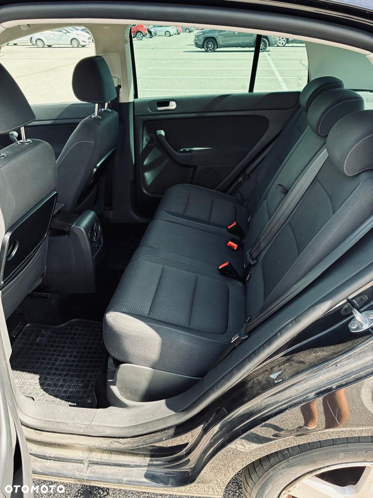 Volkswagen Golf Plus 1.6 TDI Comfortline DSG - 13