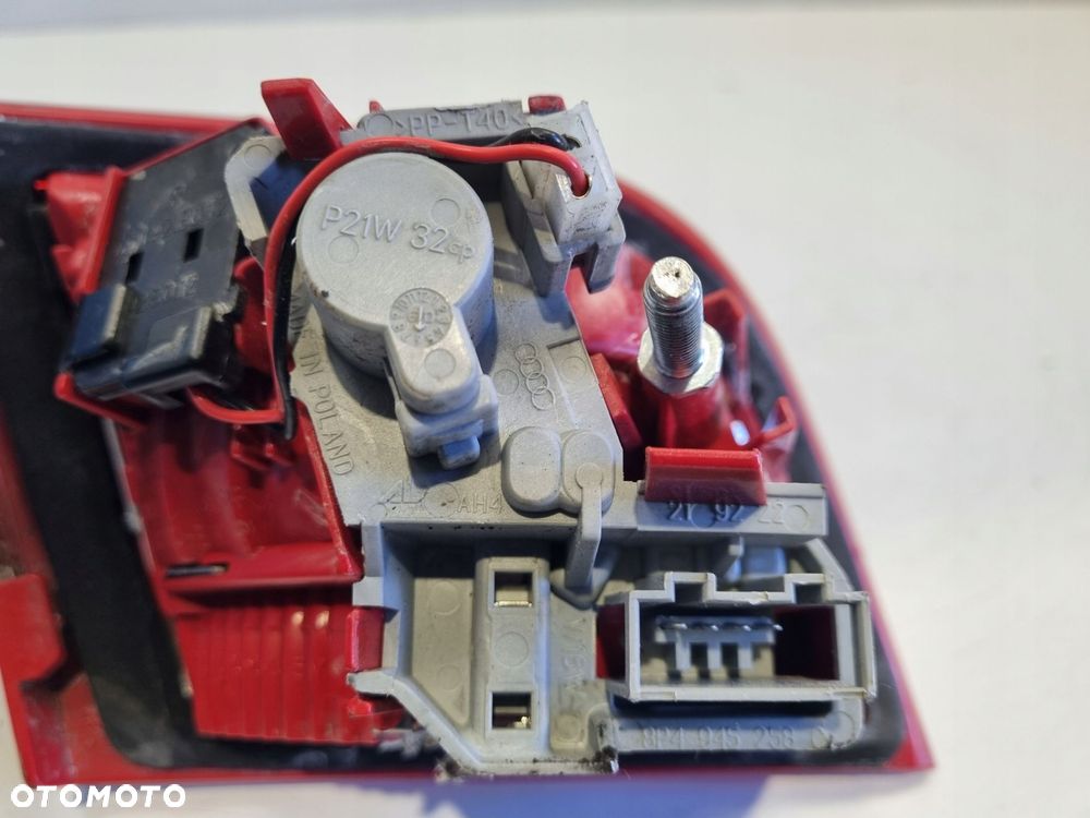 LAMPA PRAWA Audi A3 8P 03-08r TYLNA prawy tył PASAŻERA w klapę - 6