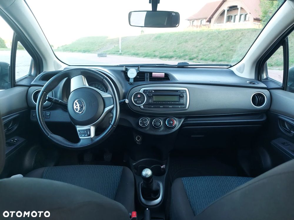 Toyota Yaris 1.0 Luna - 11