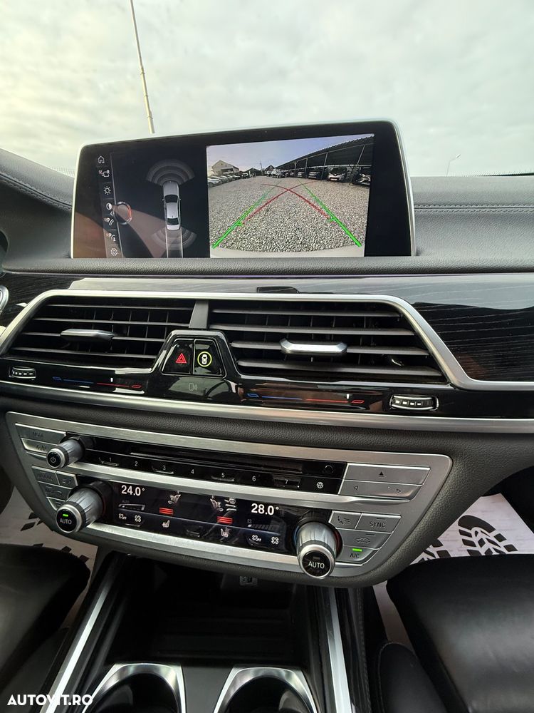 BMW Seria 7 740d xDrive - 10