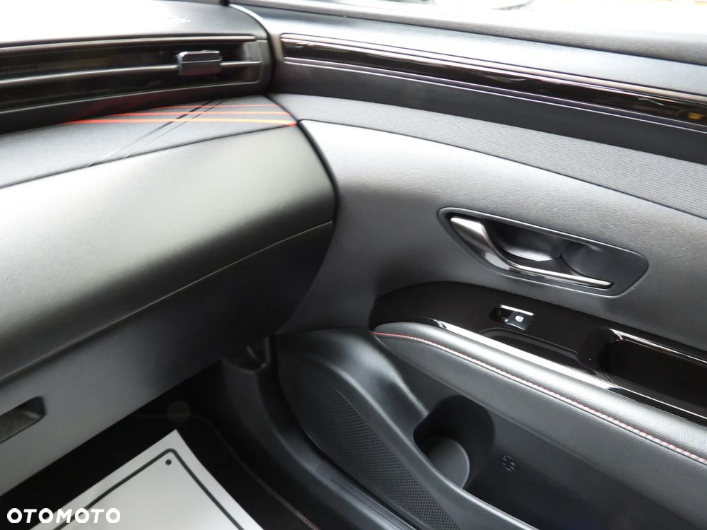 Hyundai Tucson 1.6 T-GDi HEV Executive N Line 4WD - 31