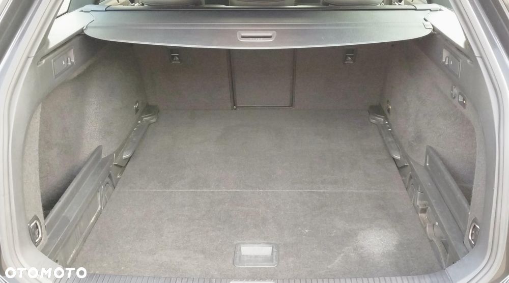 Volkswagen Passat 2.0 TDI 4Mot Elegance DSG - 27