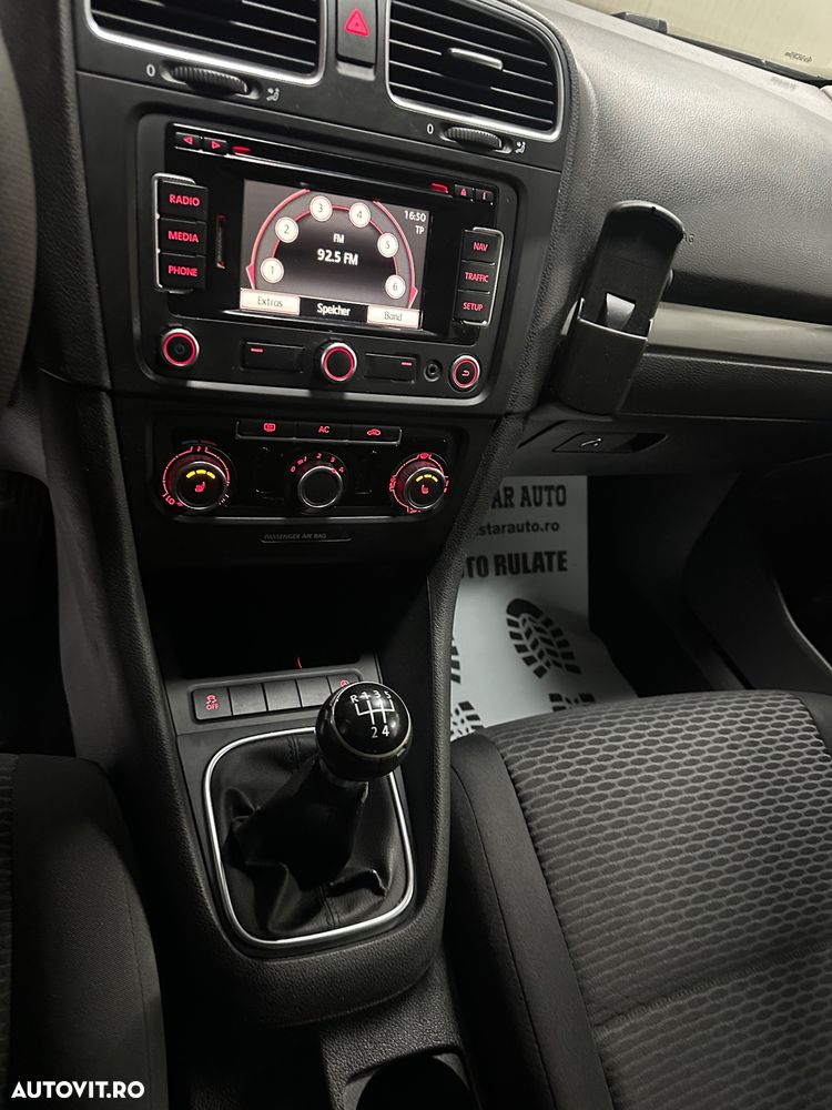Volkswagen Golf 1.6 TDI DPF BlueMotion - 9
