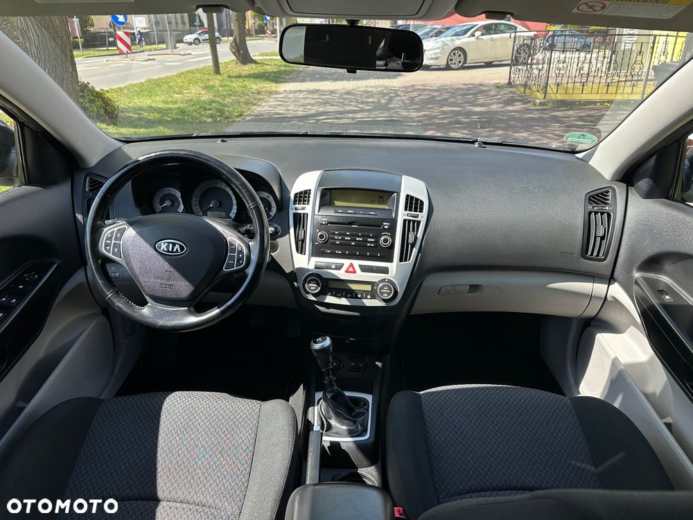 Kia Ceed 1.6 CVVT LX - 17