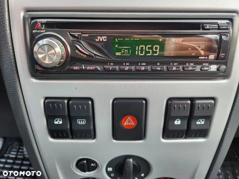 Dacia Logan - 12
