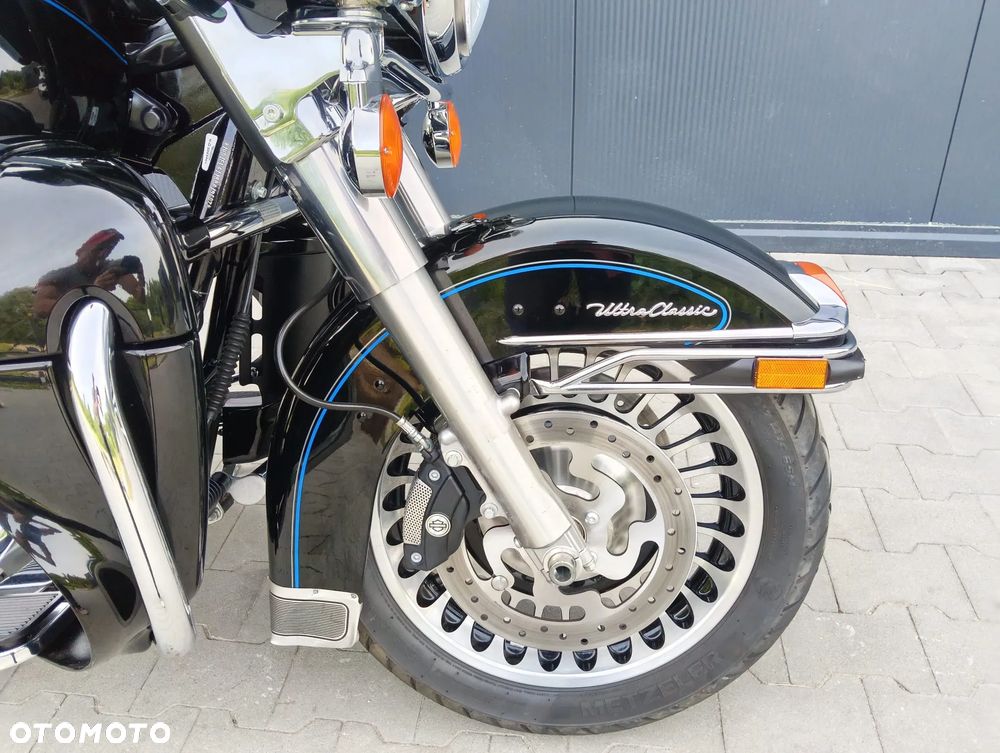 Harley-Davidson Touring Electra Glide - 13