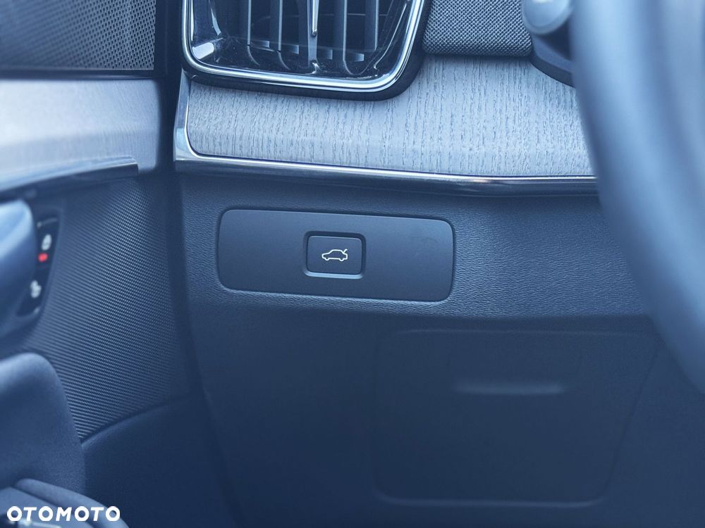 Volvo XC 90 - 36
