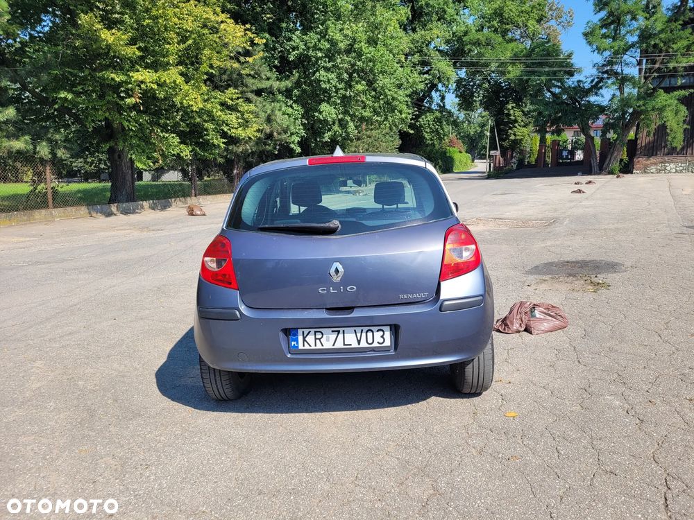 Renault Clio 1.2 16V Expression - 21