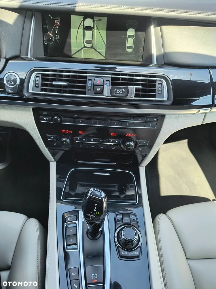 BMW Seria 7 730d - 12