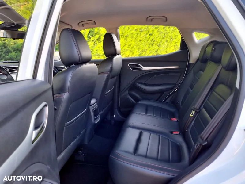 MG ZS ICE 1.5 VTI-tech Luxury - 11