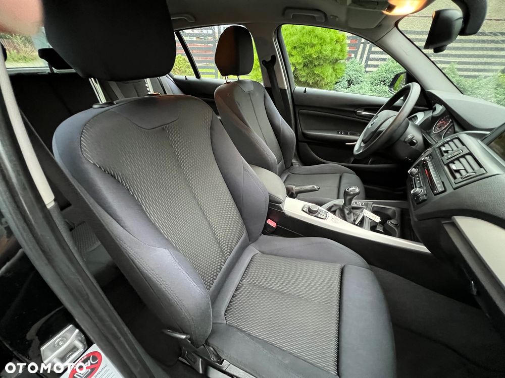 BMW Seria 1 120d xDrive - 33