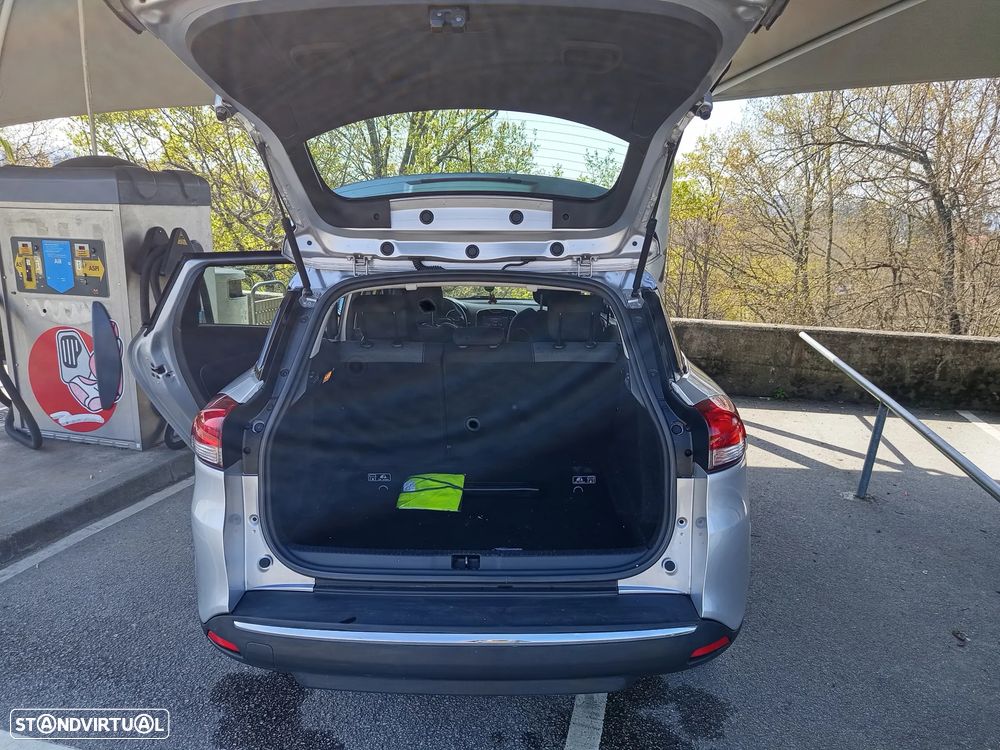 Renault Clio Sport Tourer Energy dCi 110 Start & Stop INTENS - 12