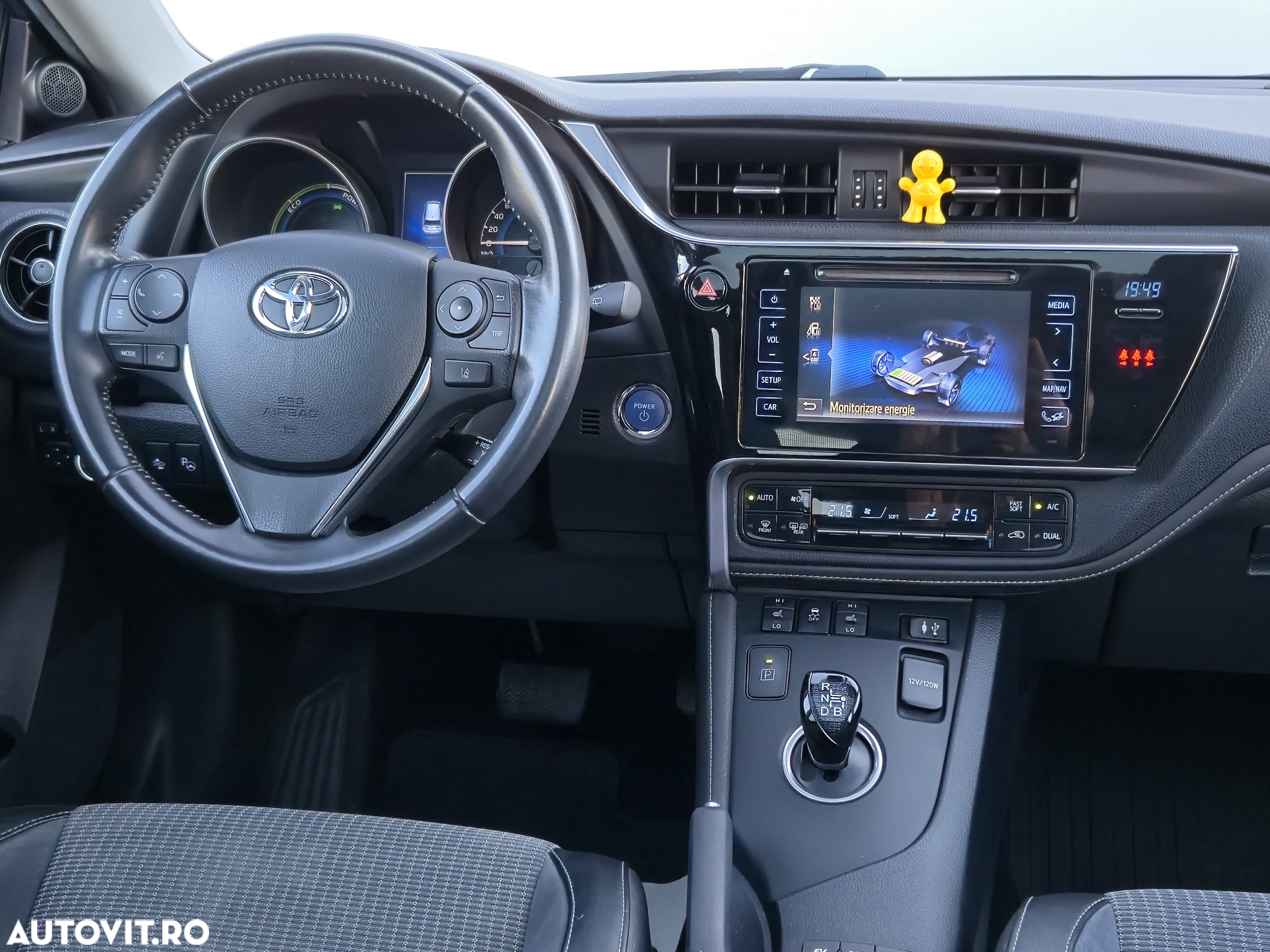 Toyota Auris 1.8 L VVT-i Hybrid Sol + - 6