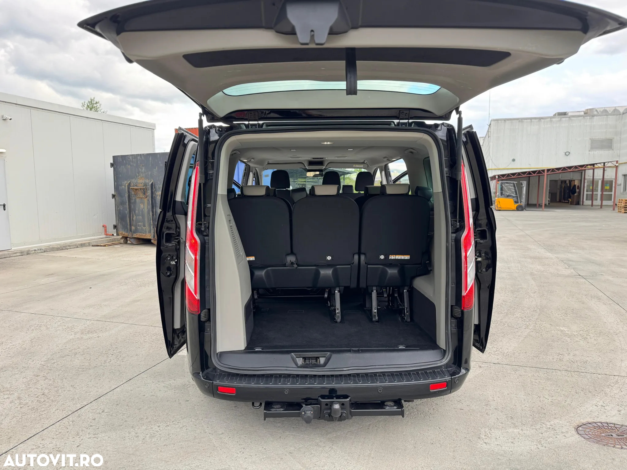 Ford Tourneo Custom 320 L1H1 VA Titanium - 13