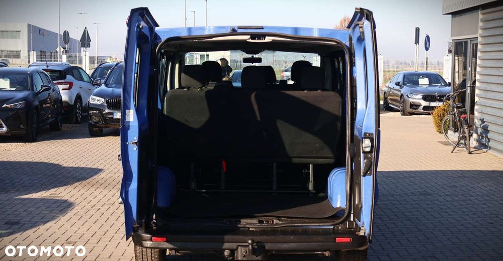Opel Vivaro - 8
