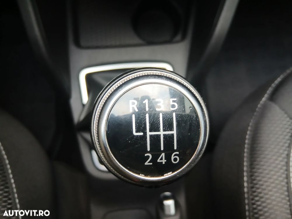 Dacia Duster 1.6 SCe 4WD Prestige jante 16" - 14