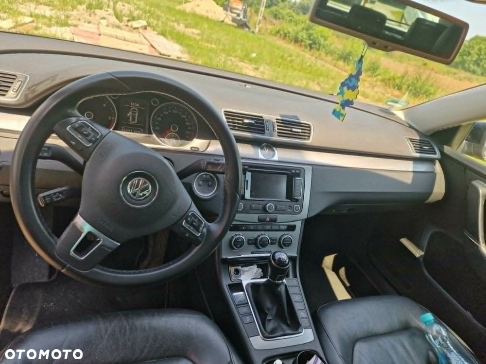 Volkswagen Passat 2.0 TDI BlueMotion Technology Highline - 3