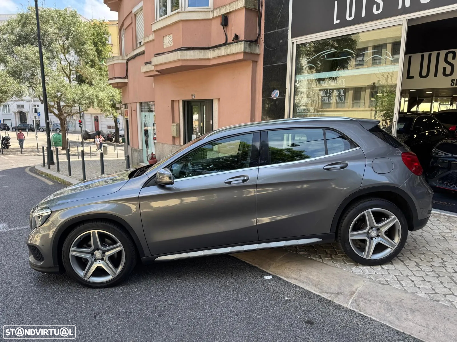 Mercedes-Benz GLA 220 CDi AMG Line 4-Matic - 3