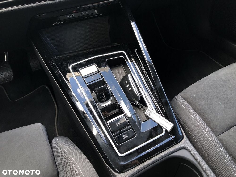 Volkswagen Golf - 17